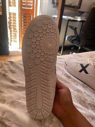 Zapatos Munich Blancos y Negros