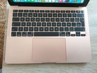 MACBOOK AIR 2020 ORO ROSA  BATERÍA NUEVA 