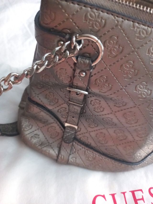 Bolso Guess Dorado Original