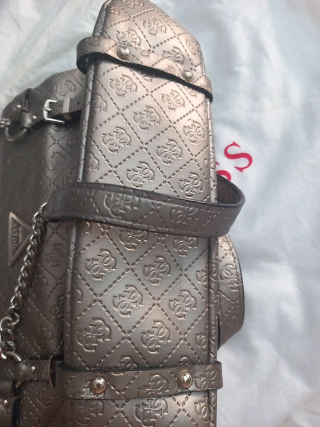 Bolso Guess Dorado Original
