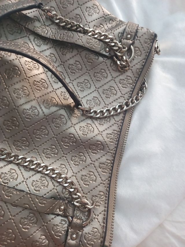 Bolso Guess Dorado Original