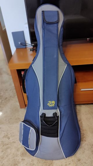 Violonchelo 3/4 en perfecto estado. Nuevo.