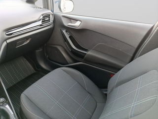✔SIN ENTRADA! Ford Fiesta SÓLO 63000KM!