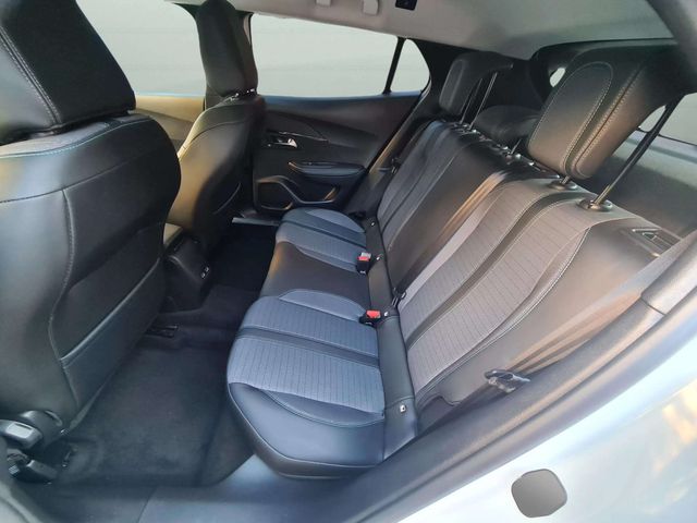 Peugeot 2008 1.2i 130cv. "ALLURE PACK" AUTOMÀTICO