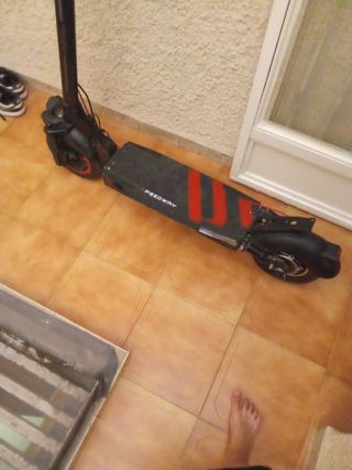 Patinete eléctrico Speedway con batería jodida 