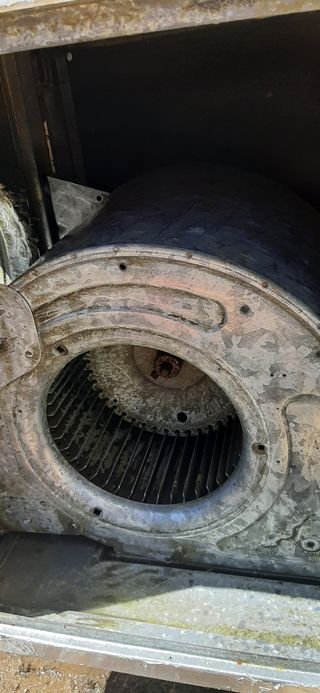 Campana extractora de bar