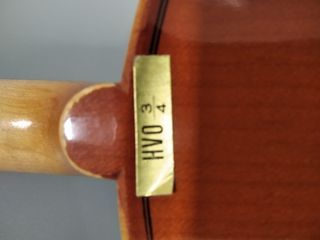 Violín 3/4 con maletín y mentonera