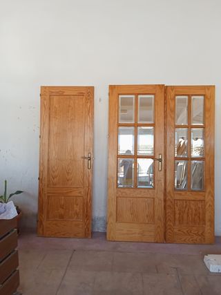Puertas de pino 
Se escuchan ofertas 