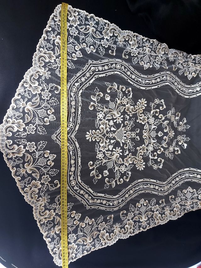 CON DEFECTO. Manteleta y Delantal Fallera.