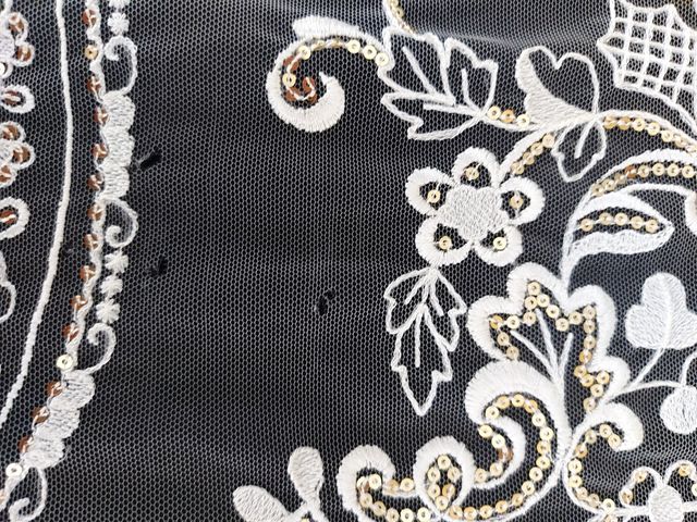 CON DEFECTO. Manteleta y Delantal Fallera.