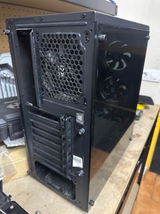 Caja PC GAMING ventiladores y control de luces 