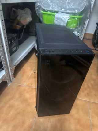 Caja PC GAMING ventiladores y control de luces 