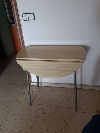 Mesa plegable madera y metal.Para cocina ,balcón..