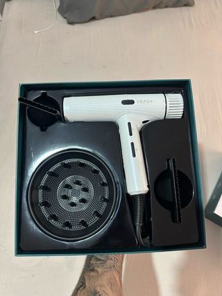 Secadora de pelo HUSH blanca