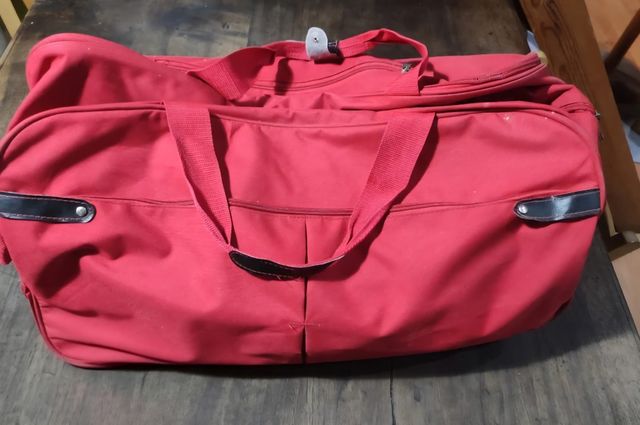 Maleta pequeña con ruedas