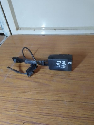 Cinturon seguridad delantero derecho Opel
