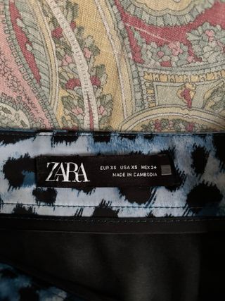 Minigonna Zara stampa leopardo azzurra