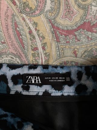Minigonna Zara stampa leopardo azzurra