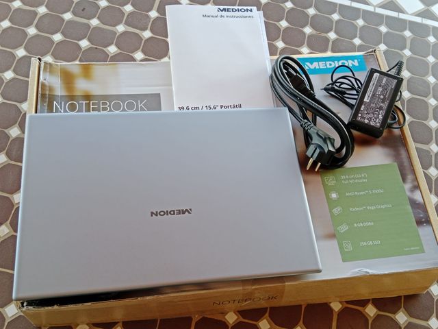 Portátil Medion E15301-MD62426 256GB Gris