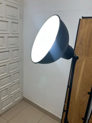Lámpara de pie Ikea Negra