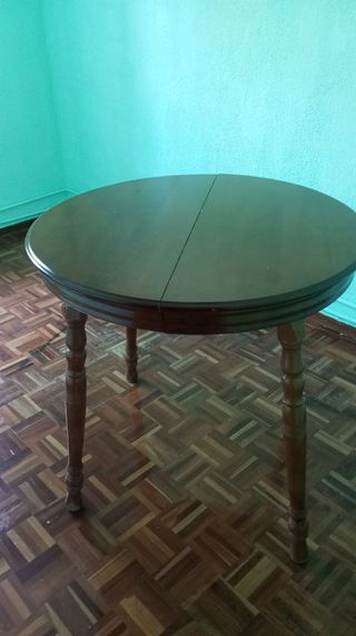 Mesa redonda extensible de comedor