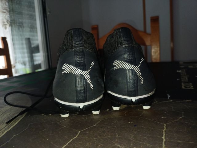 Botas de fútbol Puma Negras