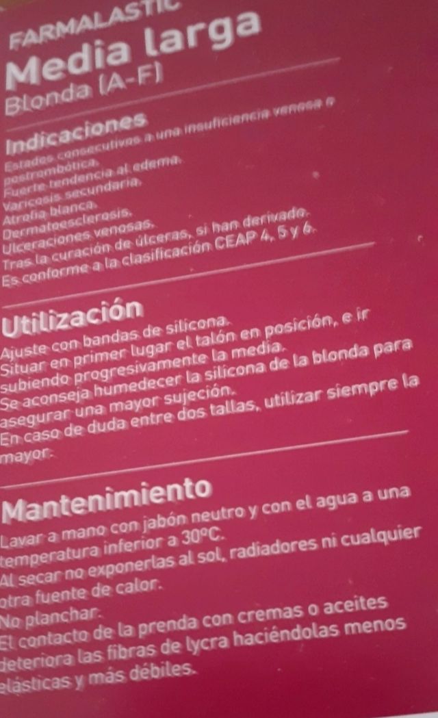 Medias terapeuticas beige con blonda. Talla G