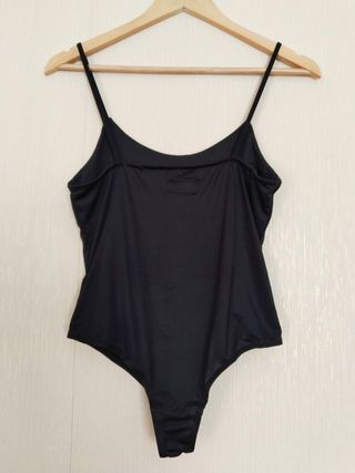 Top mono body con efecto brillo 
