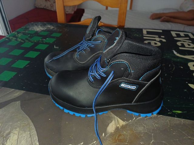 Zapato de trabajo