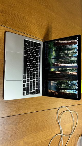 MacBook Pro 2020 I5 Pantalla fisurada