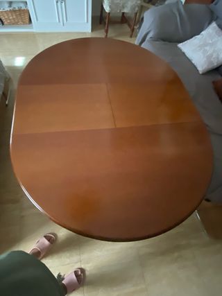 Mesa de comedor de madera con cristal y 4 sillas