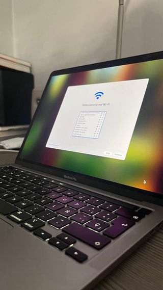 MacBook Pro TouchBar 2020 13” Plata +CARGADOR 