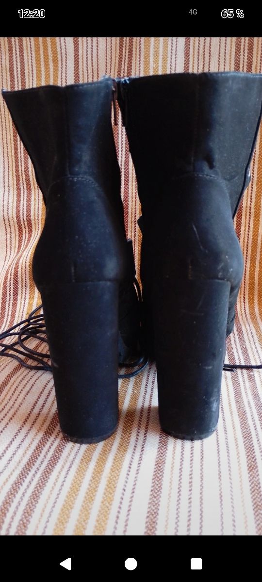 Botines de ante negros para mujer