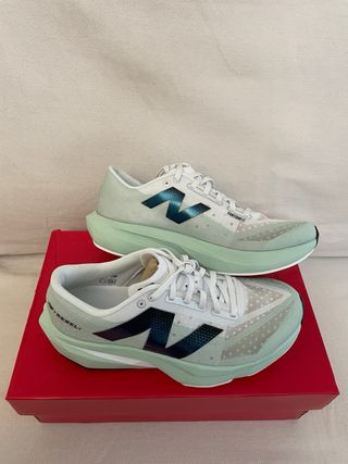 Zapatillas New Balance Fuelcell Rebel v4