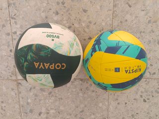 Pelotas de voleibol Copaya y Kipsta