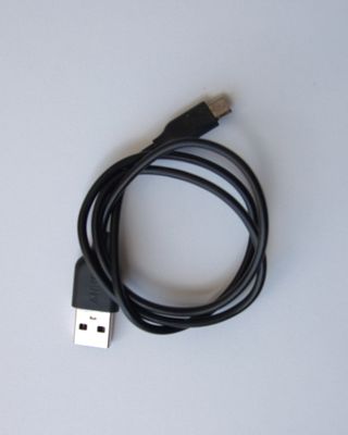 4.Cable USB a Micro USB Anker 50 cm