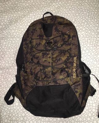 Mochila Dakine Camuflaje 