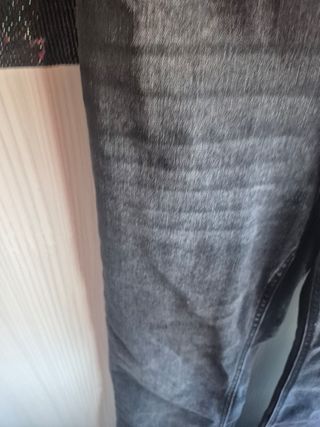 Pantalón flare Stradivarius gris talla M