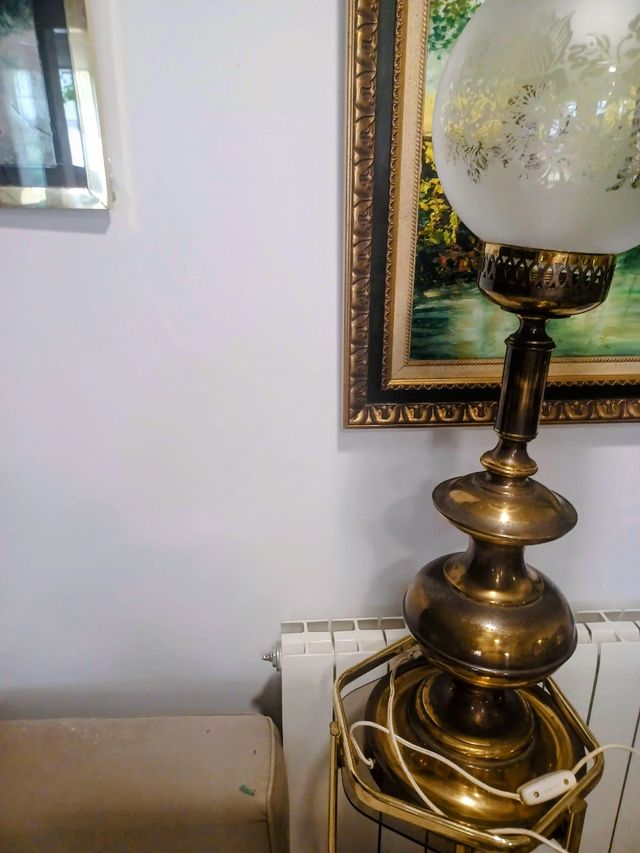 Lámparas de mesa antiguas doradas