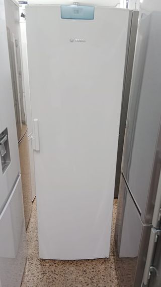 Congelador Vertical Bosch con Garantía
