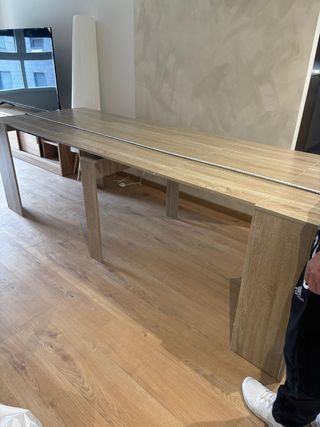 Mesa de comedor  madera sin estrenar