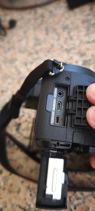 Panasonic Lumix G7 + objetivo + SD + funda | 4K |