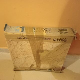 Baldosas HALCON CERAMICAS 45x45cm.  49 piezas