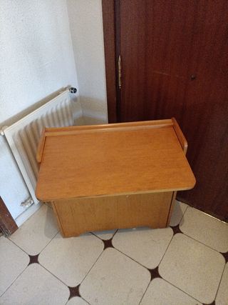 Pupitre antiguo de madera