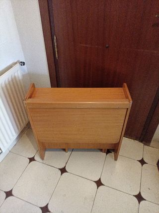 Pupitre antiguo de madera