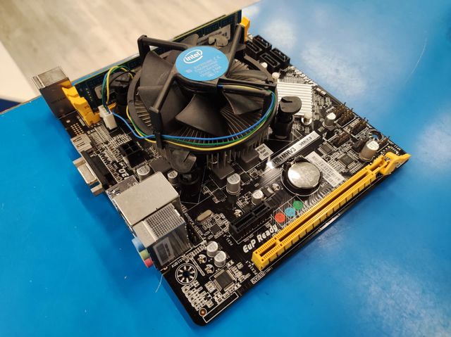 Placa Base Biostar H81MHV3 - SEMINUEVA