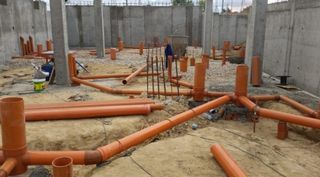 Fontanero de saneamiento PVC