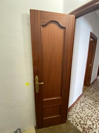 Puerta interior madera
