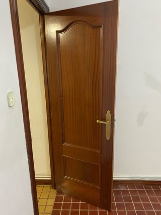 Puerta interior madera