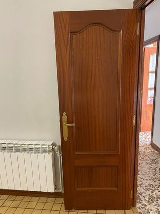 Puerta interior madera